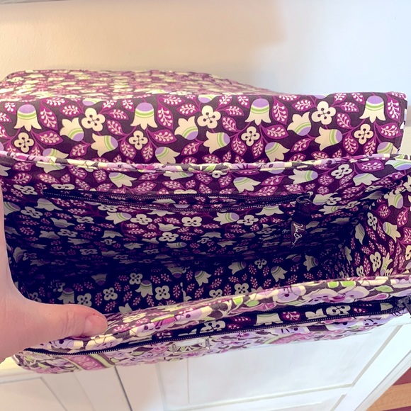 ❤️ NWOT Vera Bradley Plum Petals Attaché Messenger Bag - Picture 4 of 5